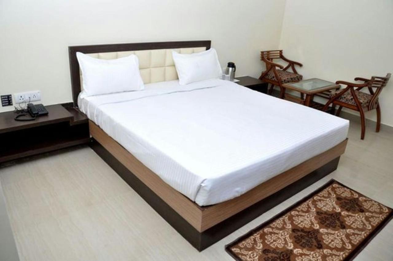Hotel Radiance Gwalior Εξωτερικό φωτογραφία